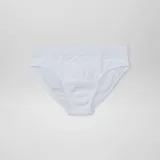 Pack de tres slips de algodón blanco con cintura elástica ancha y diseño clásico.