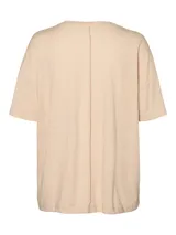 Remera básica negra de corte relajado, con cuello redondo y mangas corta.