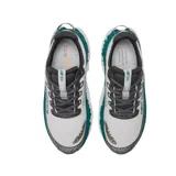 Championes New Balance MTMORL Fresh Foam X Trail More para hombre, ideales para running. Diseño en tonos gris, blanco y verde.