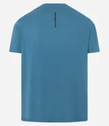 Remera deportiva de hombre con tecnología dry fit, cuello redondo y manga corta. Presenta un diseño liso en color beige con una pequeña etiqueta decorativa en el dobladillo.