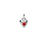 Dije charm de corazón plateado con cristal rojo engarzado.