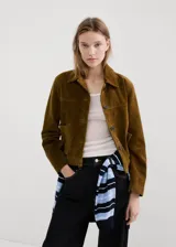 Jeans de corte recto y tiro medio, confeccionados en denim 100% algodón de tono oscuro con costuras contrastantes.