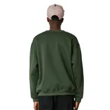 Buzo verde de algodón con cuello redondo y puños y cintura acanalados. Estampado frontal con el logo de la marca en blanco con efecto scratch.