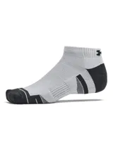 Medias deportivas de corte bajo, color gris con detalles en negro en la puntera y el talón. Diseñadas con tejido técnico transpirable, soporte para el arco del pie y amortiguación media para mayor comodidad durante el entrenamiento.