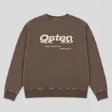 Buzo de cuello redondo en color marrón con efecto lavado, manga larga y logo pequeño estampado en el centro del pecho.