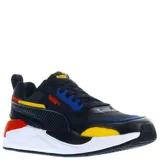 Championes urbanos Puma modelo X-Ray 2 Square, con diseño multicolor que combina negro, azul, amarillo y rojo. Presentan una estructura robusta con entresuela blanca de espuma para mayor amortiguación y suela de goma adherente.
