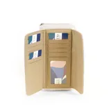 Billetera larga marca Lincoln's, color bordó con interior beige. Presenta un diseño con solapa frontal, múltiples compartimentos para tarjetas, visor y monedero con cierre.