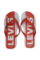 Chancletas Levi's modelo Flip Flop Box Tab, de base blanca con franja roja vertical y la inscripción de la marca en letras blancas. Tiras de goma rojas.
