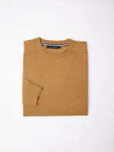 Buzo de algodón con cuello redondo, mangas largas y puños con tejido rib. Diseño básico de calce regular.