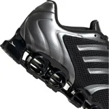 Championes Adidas Mega Ghostride de diseño técnico, con capellada de malla transpirable y refuerzos sintéticos metalizados. Presentan una suela con tecnología de amortiguación de celdas abiertas característica de la línea Mega, proporcionando un estilo futurista y deportivo.