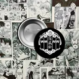 Pin de metal con diseño de símbolo japonés en blanco y negro.