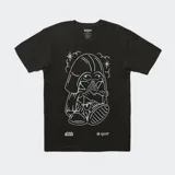 Remera negra de algodón con estampado de Darth Vader estilo caricatura y logos de Star Wars y Stance. Corte regular.