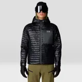 Campera negra con capucha, aislante térmico ThermaCLOud™ AF y tejido antidesgarro de nailon ultraligero.