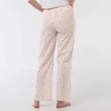 Pantalón de pijama de corte recto y holgado, confeccionado en popelina de color rosa claro con un delicado estampado de pequeños corazones rojos. Cuenta con cintura elástica para mayor comodidad.