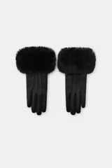 Guantes cortos de cuero sintético negro con detalle de puño de piel sintética a tono y costuras decorativas en el dorso.