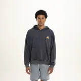 Canguro azul con capucha, bolsillo tipo canguro y logo de dos estrellas amarillas en el pecho.