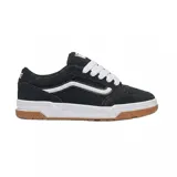 Championes Vans modelo Hylane de color negro, con detalles en blanco y suela de goma marrón. Presentan diseño robusto de inspiración skate, capellada de gamuza y lona, cordones gruesos blancos y la clásica franja lateral Sidestripe.