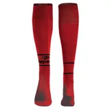 Medias de fútbol Topper de caña alta, color rojo con detalles en negro. Presentan el logo de la marca estampado en la parte frontal y bandas horizontales decorativas.