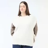 Sweater sin mangas de tejido de punto en color beige, con cuello redondo y diseño holgado con aberturas laterales ajustables mediante lazos.