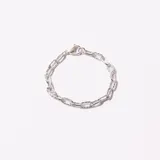 Pulsera de plata 925 con eslabones tipo cable y cierre de mosquetón.