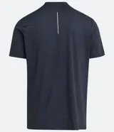 Remera deportiva masculina de manga corta con cuello redondo, confeccionada en tejido técnico con tecnología Dry para mayor transpirabilidad. Presenta detalles reflectantes en los hombros y un diseño liso en color verde melange.