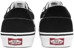 Zapatillas Vans Sk8-Low negras con detalles en blanco, de caña baja, fabricadas en ante y lona resistente, con puntera reforzada, cuello acolchado y suela waffle de goma.