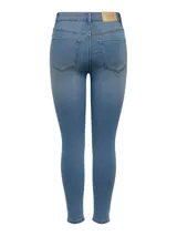 Jean skinny de tiro alto y largo tobillero, confeccionado en denim elástico con bolsillos funcionales y cierre frontal con botón y cremallera.