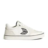 Championes de skate Cariuma Vallely, color blanco con logo negro, veganos, vulcanizados y hechos a mano.