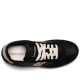 Championes Saucony Jazz Triple de dama, color negro con detalles dorados y suela con plataforma a rayas.