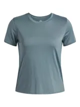 Remera deportiva Under Armour modelo Launch Shortsleeve, de manga corta y cuello redondo, en color verde. Confeccionada en tejido suave, ligero y transpirable con tecnología de absorción de sudor y control de olores.