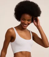 Soutien top Lov de poliamida con textura acanalada, diseño seamless y escote redondo.