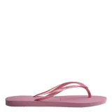 Chancletas Havaianas modelo Slim de color dorado, con suela de goma texturizada y tiras finas metálicas.