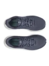 Championes de running Under Armour Charged Pursuit 4 para mujer, de color azul marino con suela blanca y detalles celestes. Confeccionados con malla transpirable y tecnología Charged Cushioning® en la entresuela para mayor amortiguación y retorno de energía.
