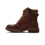 Bota casual de caña corta color beige, confeccionada en material sintético con acabado mate. Presenta un cuello tejido de punto en tono contrastante, cierre lateral funcional y cordones frontales con ganchos metálicos. Cuenta con suela de goma dentada con efecto madera.