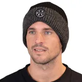 Gorro de lana negro con banda gris jaspeado y logo de la marca en el frente.