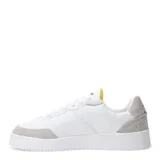 Championes urbanos Topper modelo Terre Suede, de diseño minimalista en color blanco con detalles en gamuza gris en la puntera y el talón. Presenta suela de plataforma plana y cierre con cordones.