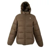 Campera acolchada de color marrón, con diseño de paneles horizontales, cierre frontal completo y capucha integrada. Presenta un pequeño logo bordado en el pecho.