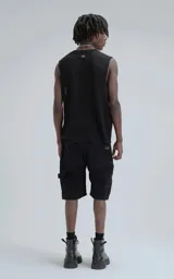 Sudadera sin mangas color negro, con cuello redondo y tejido de punto calado.