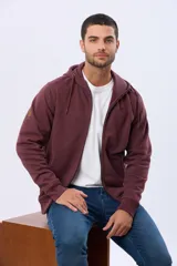 Canguro de felpa color azul marino con cierre frontal completo, capucha con cordones y bolsillos canguro.