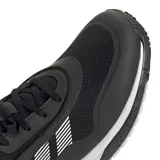 Championes de básquet Adidas modelo Own the Game 3, color negro con detalles en blanco. Presentan una estructura de malla transpirable con refuerzos sintéticos, entresuela con tecnología Lightmotion para mayor amortiguación y suela Adiwear de alta resistencia.