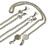 Correa plateada para lentes con cadena de eslabones y apliques geométricos.