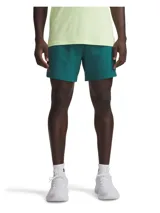 Shorts deportivos Under Armour modelo Vanish Wvn, de color verde oscuro, confeccionados en tejido ultraligero y elástico de secado rápido con paneles de malla para mayor ventilación.
