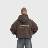Hoodie de algodón color marrón con capucha y diseño gráfico estampado en la espalda en color crema.
