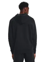 Buzo con capucha Under Armour de color negro, confeccionado en forro polar de mezcla de algodón con interior cepillado. Presenta bolsillo canguro delantero, puños y bajo acanalados, y el logotipo de la marca bordado en el pecho.