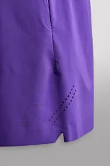 Pantalones deportivos cortos Zara Athleticz, confeccionados en tejido técnico ligero y elástico en color celeste. Cuenta con cintura elástica ajustable, bolsillos frontales, bajo con aberturas laterales y detalle de logo estampado.