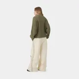 Sweater de punto grueso verde militar, con cuello redondo, puños y bajo de canalé, y logotipo bordado de EME Studios en el pecho. Presenta silueta holgada y cuadrada.