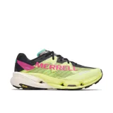 Championes de trail running Merrell modelo Mtl SpeedArc Peak, en combinación de colores amarillo lima, negro y fucsia. Cuentan con empeine Matryx de Kevlar y poliamida, placa de carbono Carbon FlexPlate, entresuela de doble densidad con espuma FloatPro y PEBA, y suela Vibram Megagrip Elite.