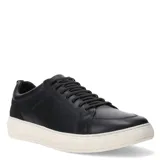 Zapatos casuales de hombre Freeway modelo Duo 02, confeccionados en cuero negro con cordones al tono y suela de goma blanca ligeramente elevada.