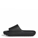 Sandalias tipo slide Adidas Adilette Lumia, color negro, con diseño minimalista de una sola banda ancha y suela con plataforma.