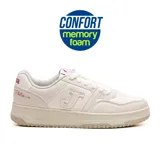Championes urbanos Joma Platea Low para hombre, inspirados en el baloncesto. Confeccionados en material sintético blanco, con perforaciones laterales para ventilación y suela de caucho resistente al desgaste.